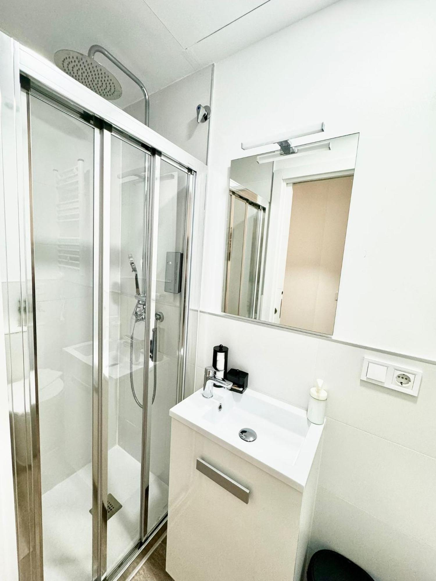 Apartamentos Madrid Connection - Universidad By Oshun Apartments מראה חיצוני תמונה